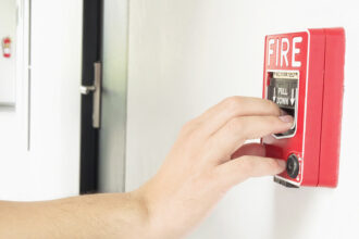 Sécurité incendie en entreprise : ce que la réglementation exige vraiment
